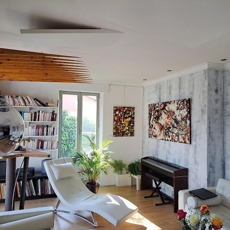 L'Appartement - Chambre Avec Salle De Bains Et Wc Dans Une Galerie D'Art Montbéliard Dış mekan fotoğraf